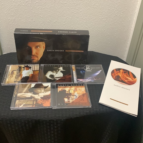 GARTH BROOKS THE LIMITED SERIES, 5 CD + 1 DVD,  EUC BOX SET - Picture 11 of 11